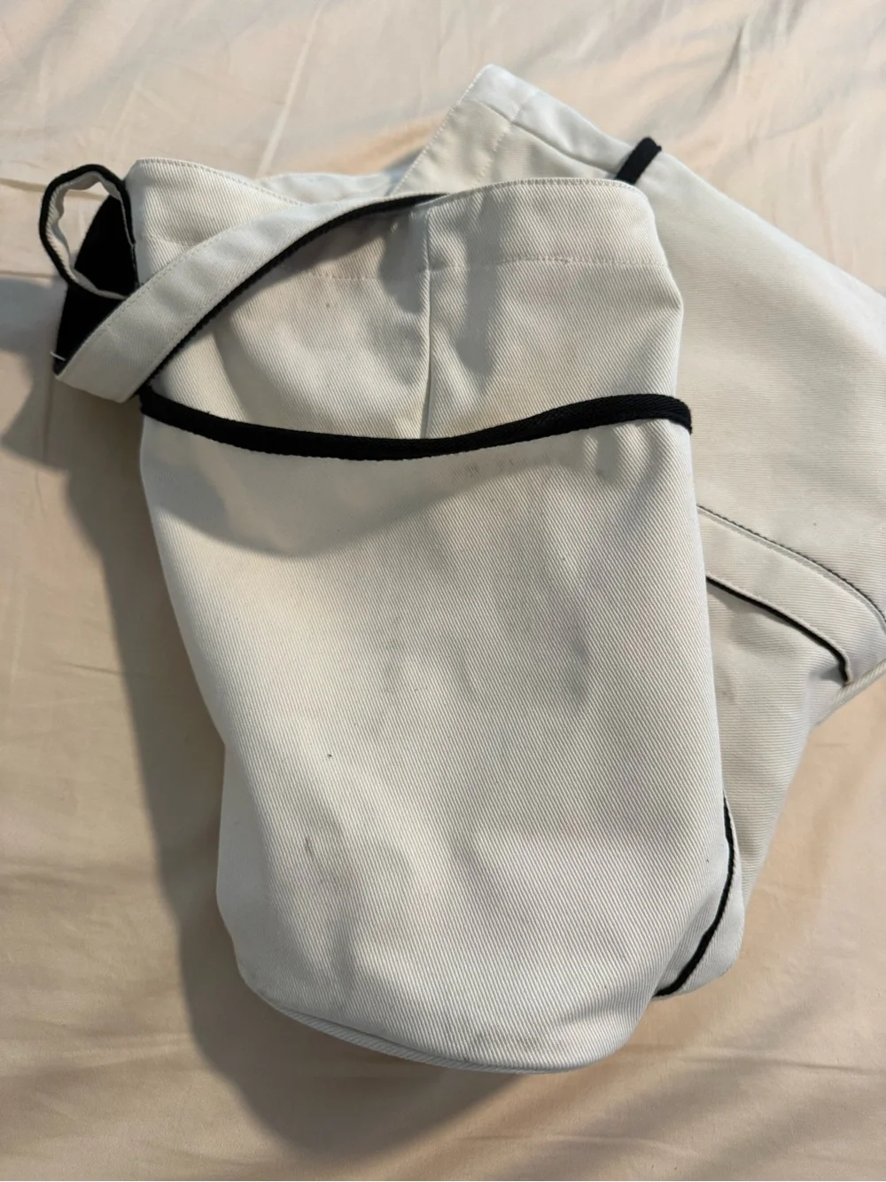 Lululemon Multi-Pocket Tote Bag 20L
